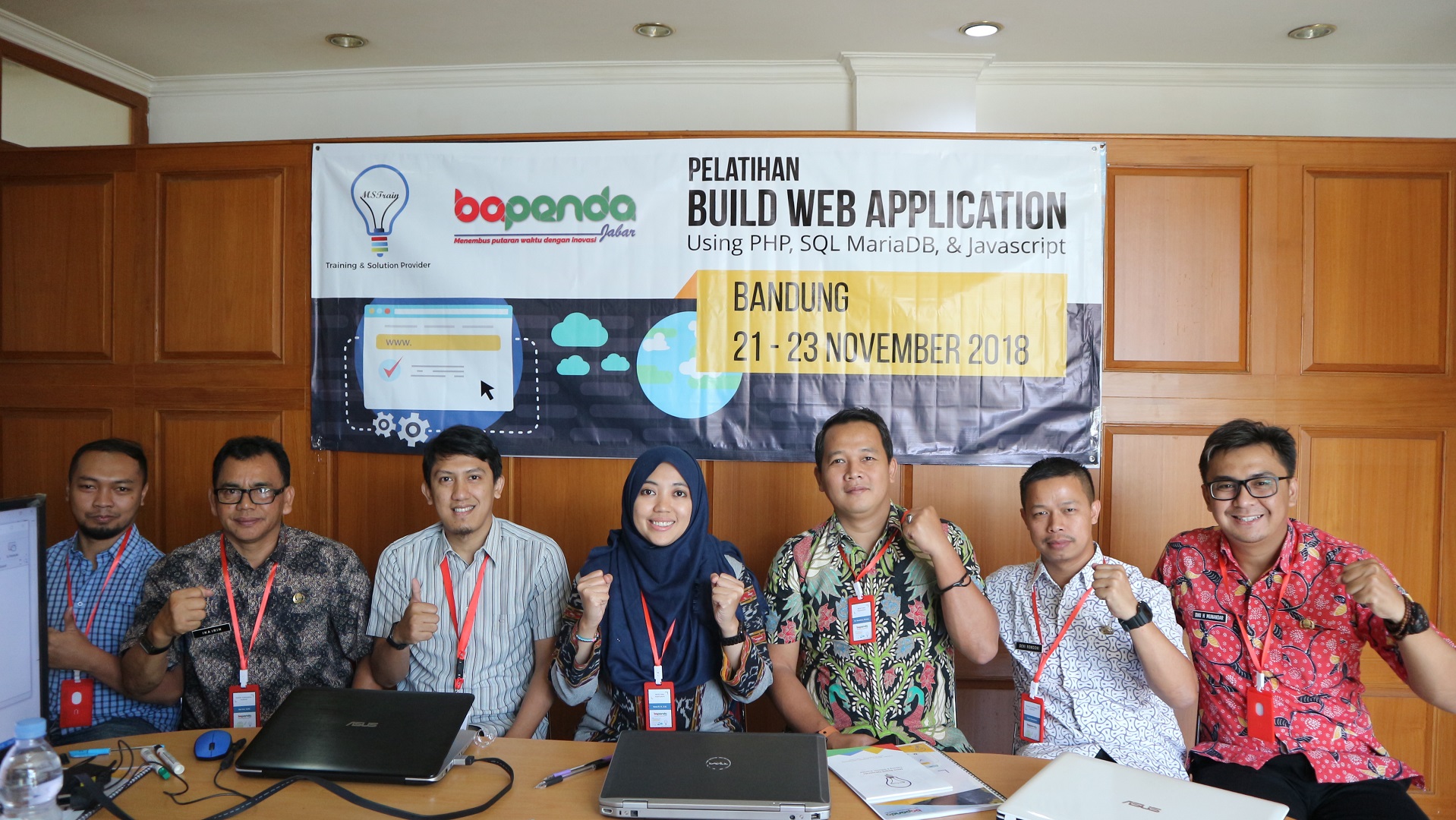 Training Mobile & Web Application with Bapenda Jabar