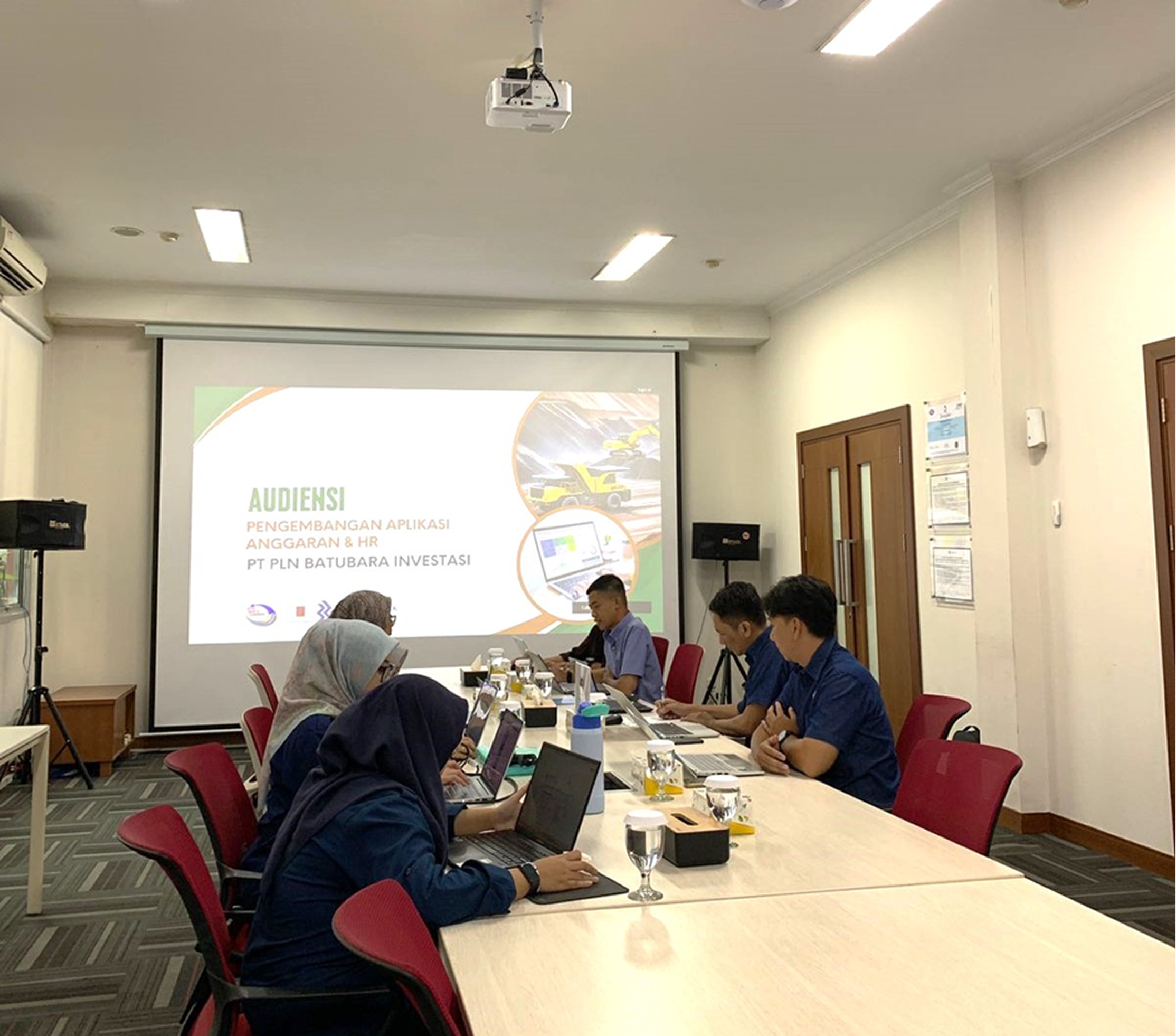 Agenda Audiensi Pengembangan Digital HRIS dan Keuangan untuk PT. PLN Batubara Investasi